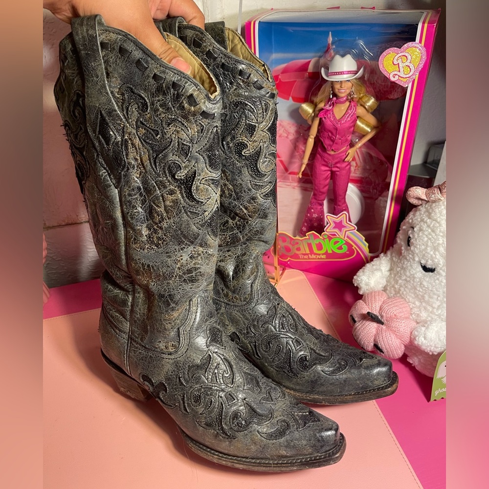 Coral vintage boots